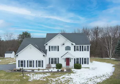 56 Francis Dr, Wynantskill, NY 12198