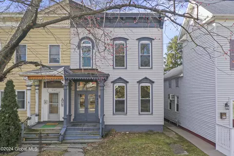 609 5th Ave, Troy, NY 12182