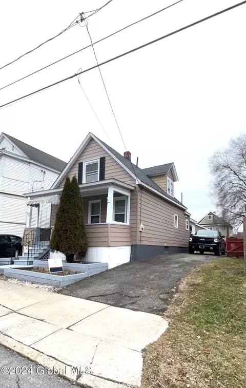 514 Clarendon St, Schenectady, NY 12308