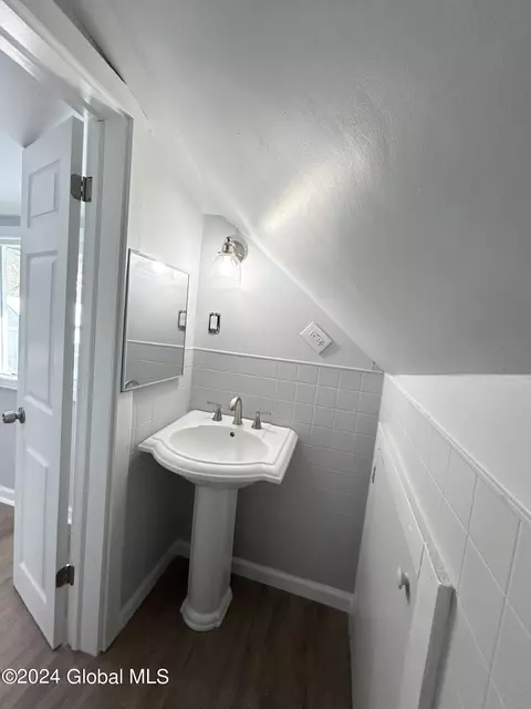 514 Clarendon St, Schenectady, NY 12308 photo 18
