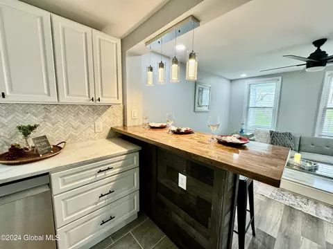 514 Clarendon St, Schenectady, NY 12308 photo 10