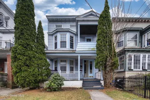 372 2nd Ave, Albany, NY 12209