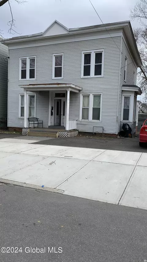 95 Hunter Ave, Albany, NY 12206