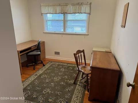 202 Marriott Ave, Schenectady, NY 12304 photo 9