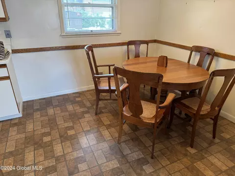 202 Marriott Ave, Schenectady, NY 12304 photo 5