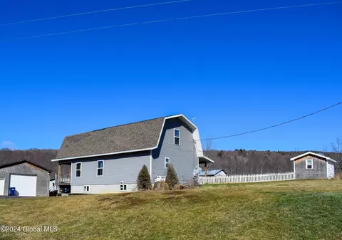 102 Bill Marne Rd, Cobleskill, NY 12043