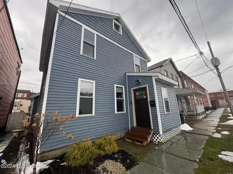 128 Paine St, Green Island, NY 12183
