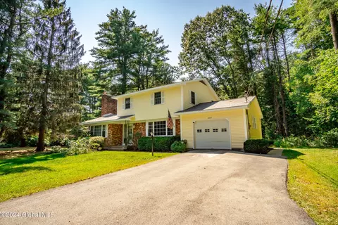 2286 Us-9, Mechanicville, NY 12118