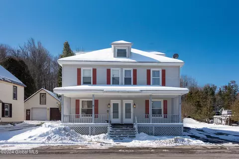 16 Canadarago St, Richfield Springs, NY 13439