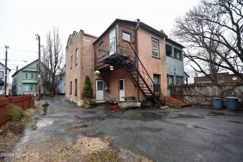 Exterior - 156 Front St, Schenectady, NY 12305 photo 10 of 13