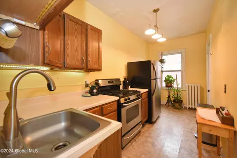 Kitchen - 156 Front St, Schenectady, NY 12305 photo 4 of 8