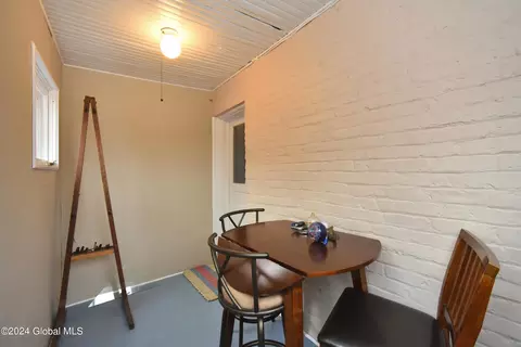 Dining - 156 Front St, Schenectady, NY 12305 photo 2 of 3