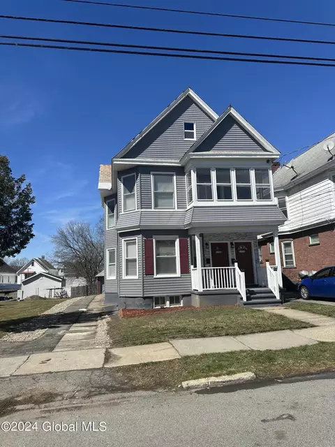 1735 Avenue B, Schenectady, NY 12308