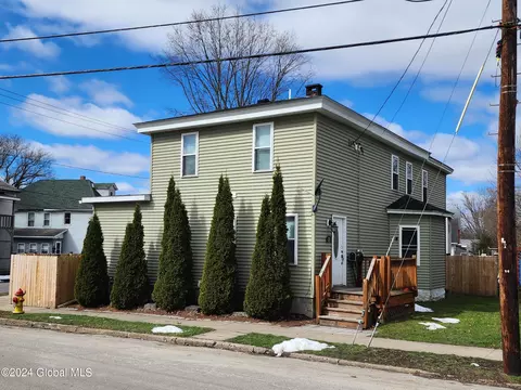28 S Division St, Saint Johnsville, NY 13452