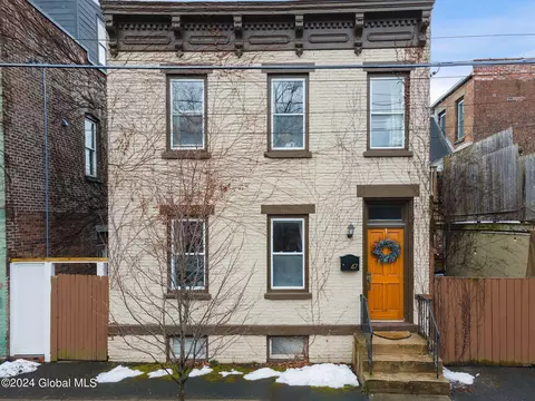 47 Adams St, Troy, NY 12180