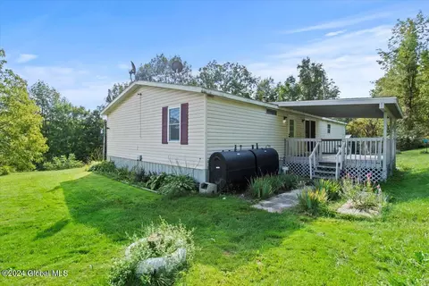 69 Williams Rd, Hampton, NY 12837