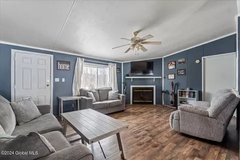 Living - 69 Williams Rd, Hampton, NY 12837 photo 1 of 3