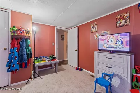 Bedroom - 69 Williams Rd, Hampton, NY 12837 photo 7 of 10