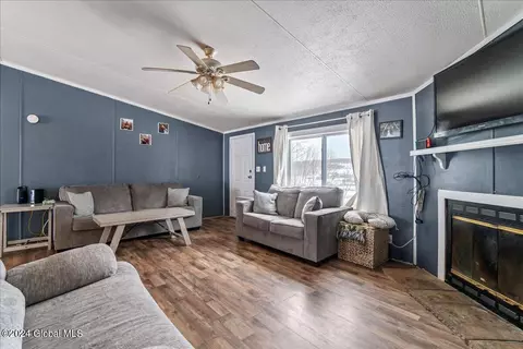Bedroom - 69 Williams Rd, Hampton, NY 12837 photo 1 of 10