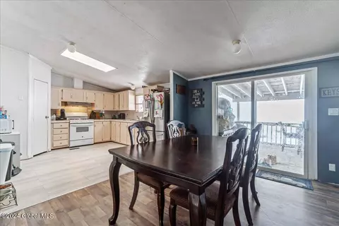 Dining - 69 Williams Rd, Hampton, NY 12837 photo 1 of 2