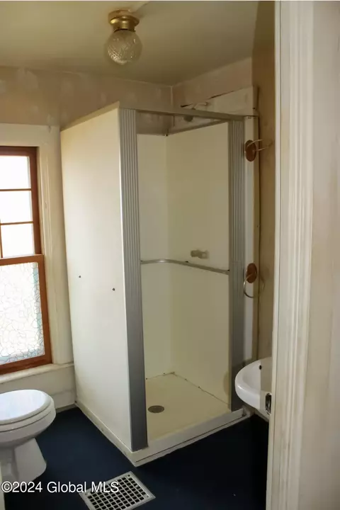 Bath - 131 Pope Hill Rd, Argyle, NY 12809 photo 3 of 4