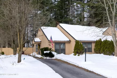 36 Queen Mary Dr, Queensbury, NY 12804