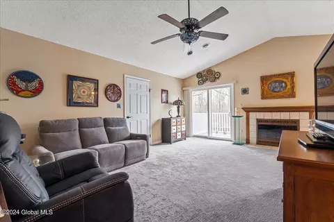 Living - 902 Cambridge Manor Dr, Schenectady, NY 12302 photo 3 of 5