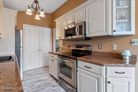 Kitchen - 902 Cambridge Manor Dr, Schenectady, NY 12302 photo 1 of 4