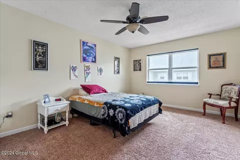 Bedroom - 902 Cambridge Manor Dr, Schenectady, NY 12302 photo 2 of 5