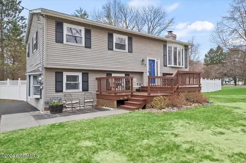 2 Grissom Dr, Clifton Park, NY 12065