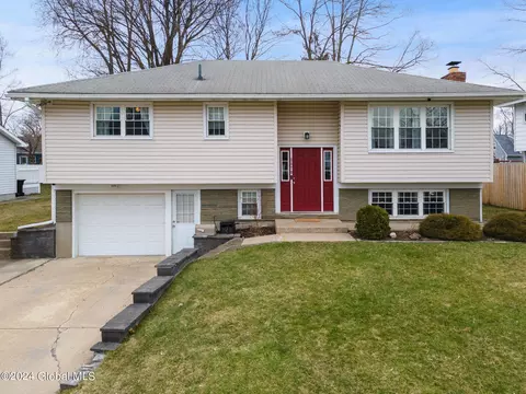 2070 Rensselaer Ave, Schenectady, NY 12303