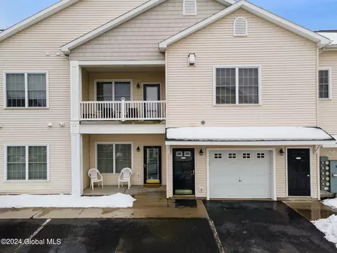 103 N Ridge Ests, Troy, NY 12182