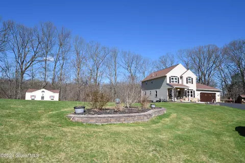 153 Trinity Pl, Selkirk, NY 12158