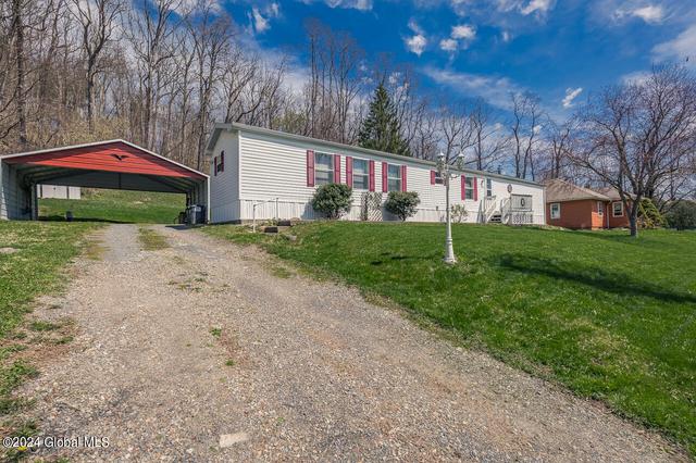 20 Mergner Rd, Fort Johnson, NY 12070