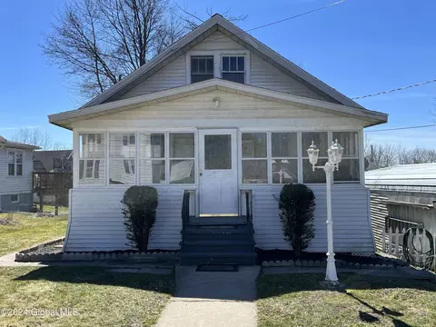 16 Westfall Ave, Troy, NY 12180