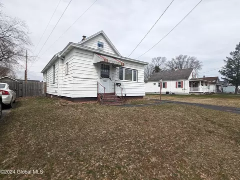 3041 Wellington Ave, Rotterdam, NY 12306