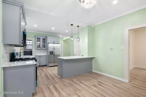Kitchen - 1121 Baker Ave, Schenectady, NY 12309 photo 3 of 5