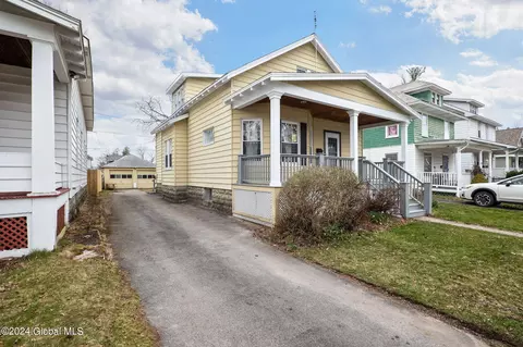 Exterior - 1121 Baker Ave, Schenectady, NY 12309 photo 7 of 7