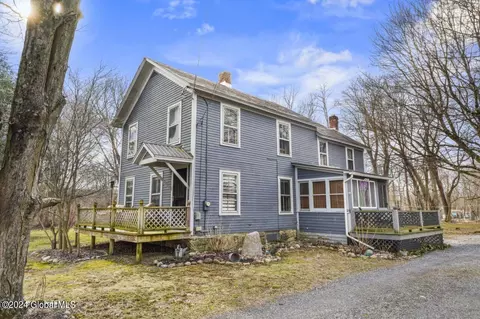3 Mahar Rd, Hoosick Falls, NY 12090