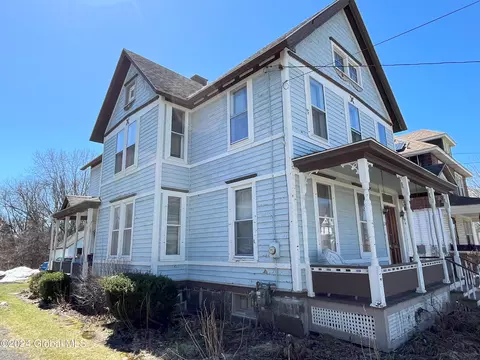 224 E Main St, Johnstown, NY 12095