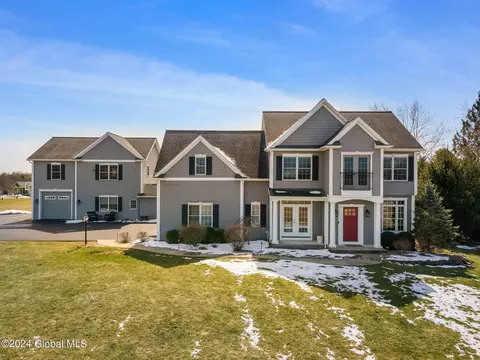 2 Carriage Run, Burnt Hills, NY 12027