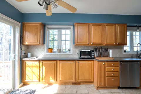 Kitchen - 123 Jordan Blvd, Delmar, NY 12054 photo 3 of 3