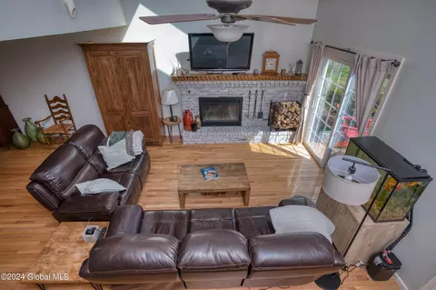 Living - 123 Jordan Blvd, Delmar, NY 12054 photo 4 of 7
