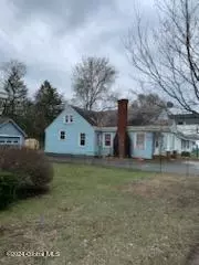 70 Main St, Queensbury, NY 12804