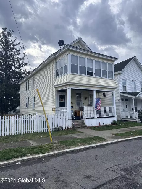 1408 6th Ave, Watervliet, NY 12189