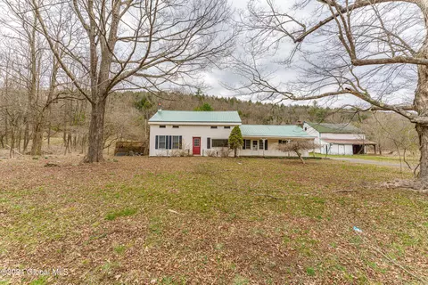973 Ny-990 V, Gilboa, NY 12076