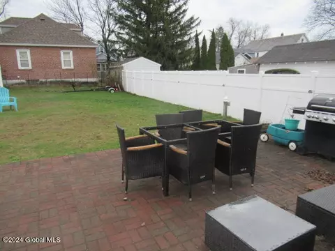 Exterior - 3040 Cox Ave, Schenectady, NY 12306 photo 4 of 6
