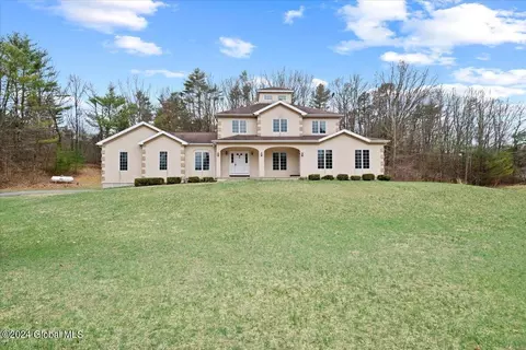 6 Taylor Rd, Gansevoort, NY 12831