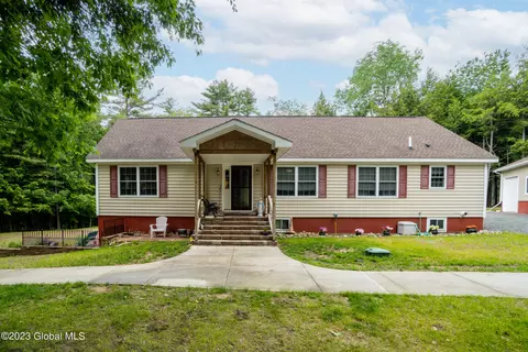 150 Hunter Heights Rd, Northville, NY 12134