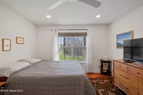 9 Ariana Ct, Delmar, NY 12054 photo 16